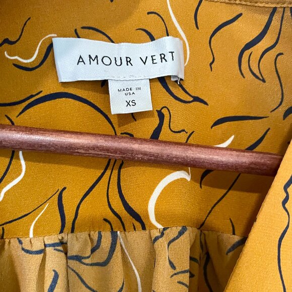 Amour Vert Kaya Wild Horses Silk Blouse - XS - Picture 4 of 8